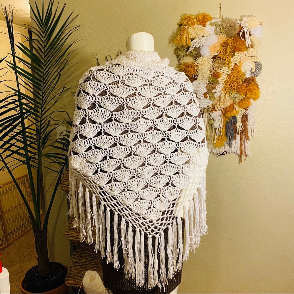 Shawl - Picture 2 of 5